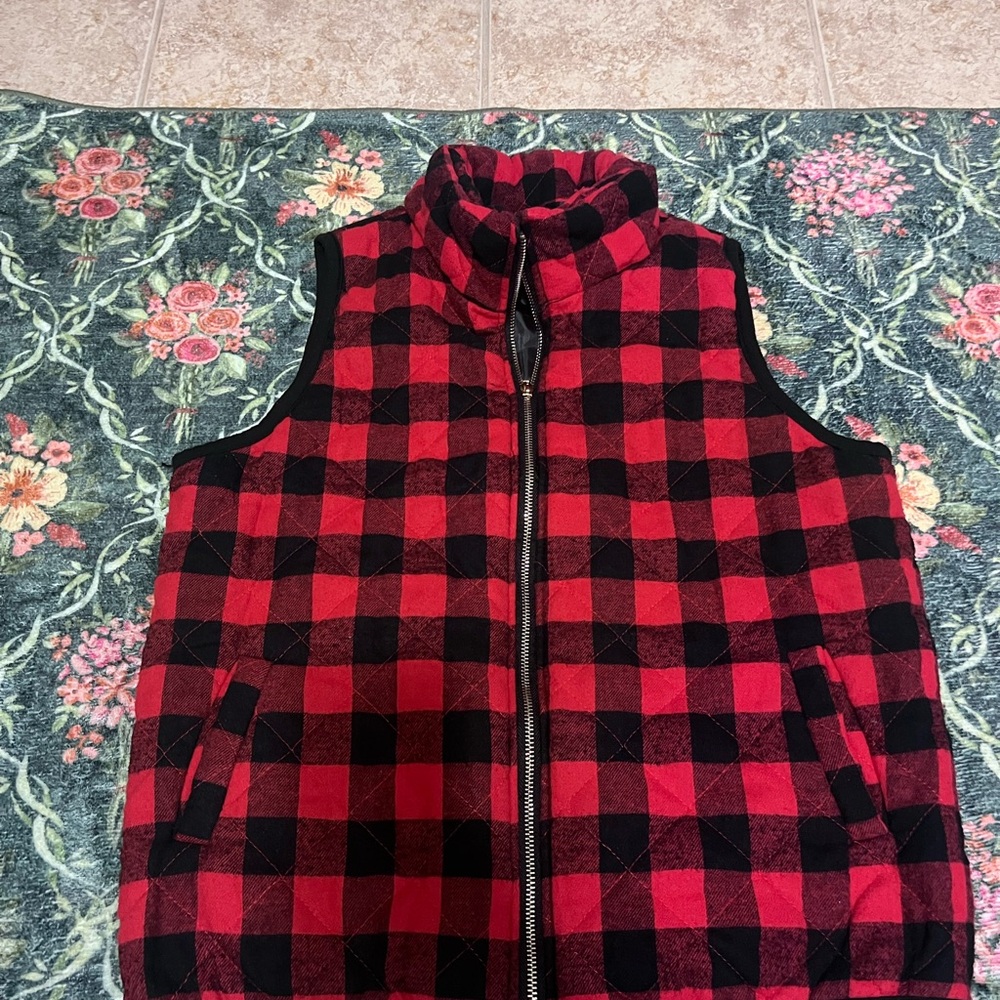 Women's Red Black Buffalo Plaid Vest Size Medium Fall Layering